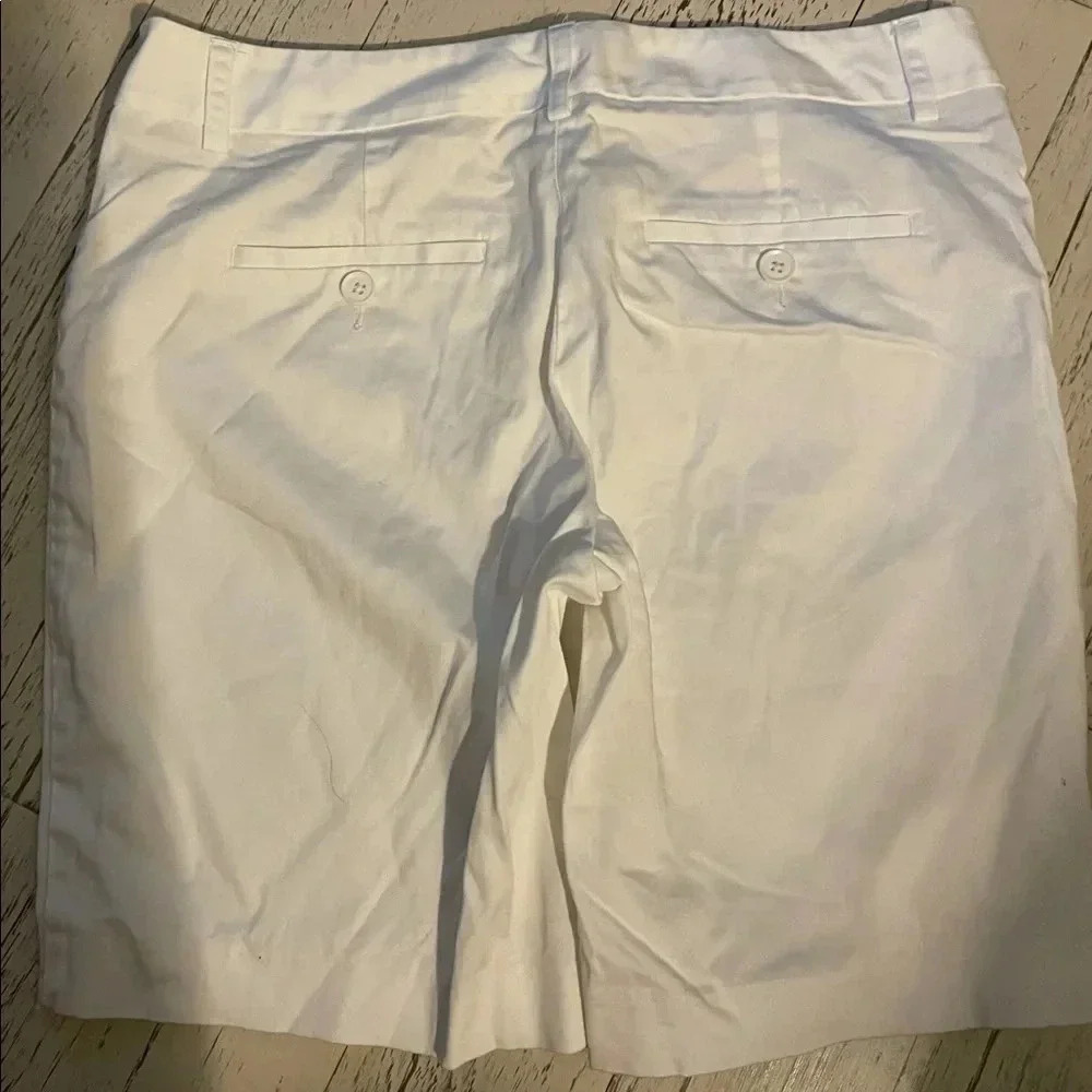 Express Editor Shorts- White- size 8 - Picture 2 of 4